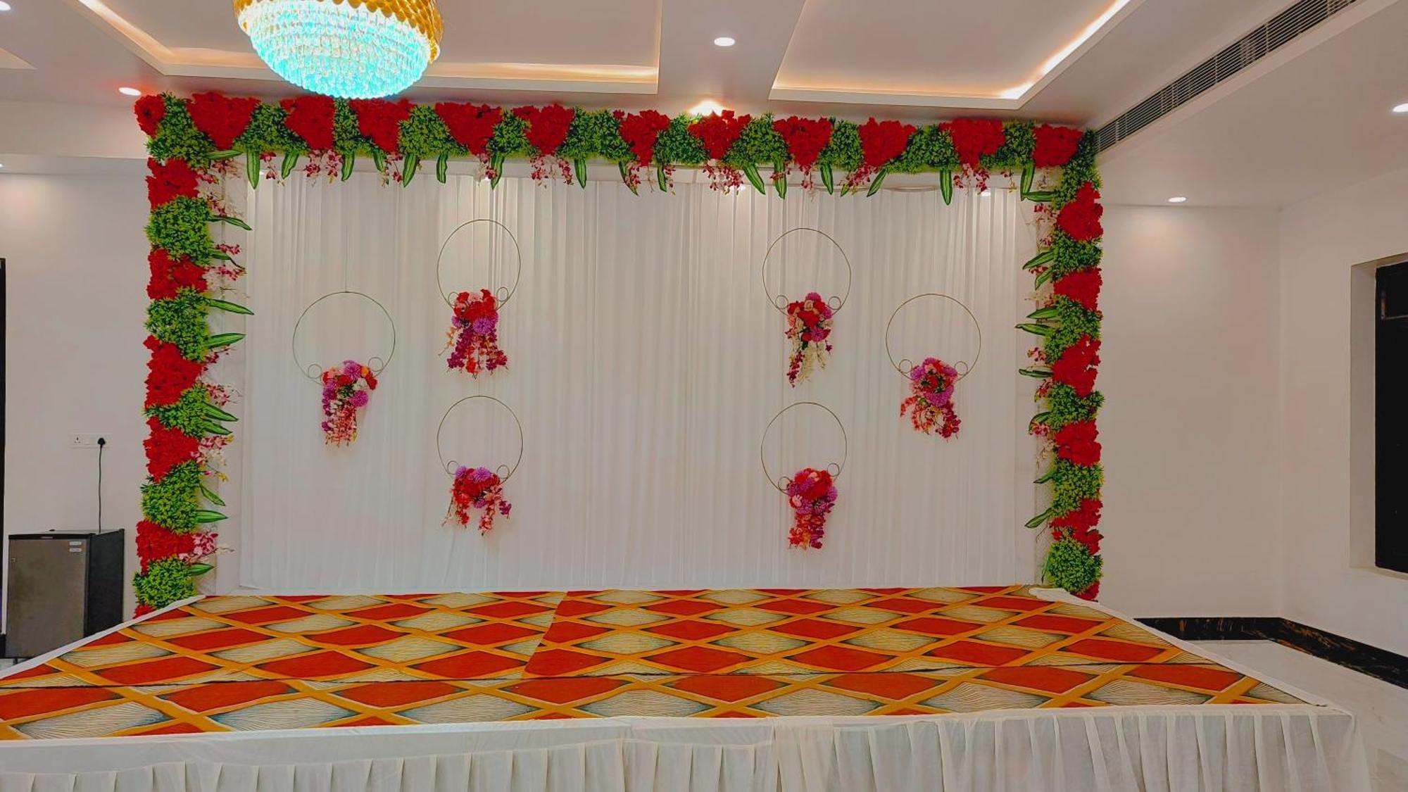 Awadh Samrat Resort Ayodhya Exteriör bild