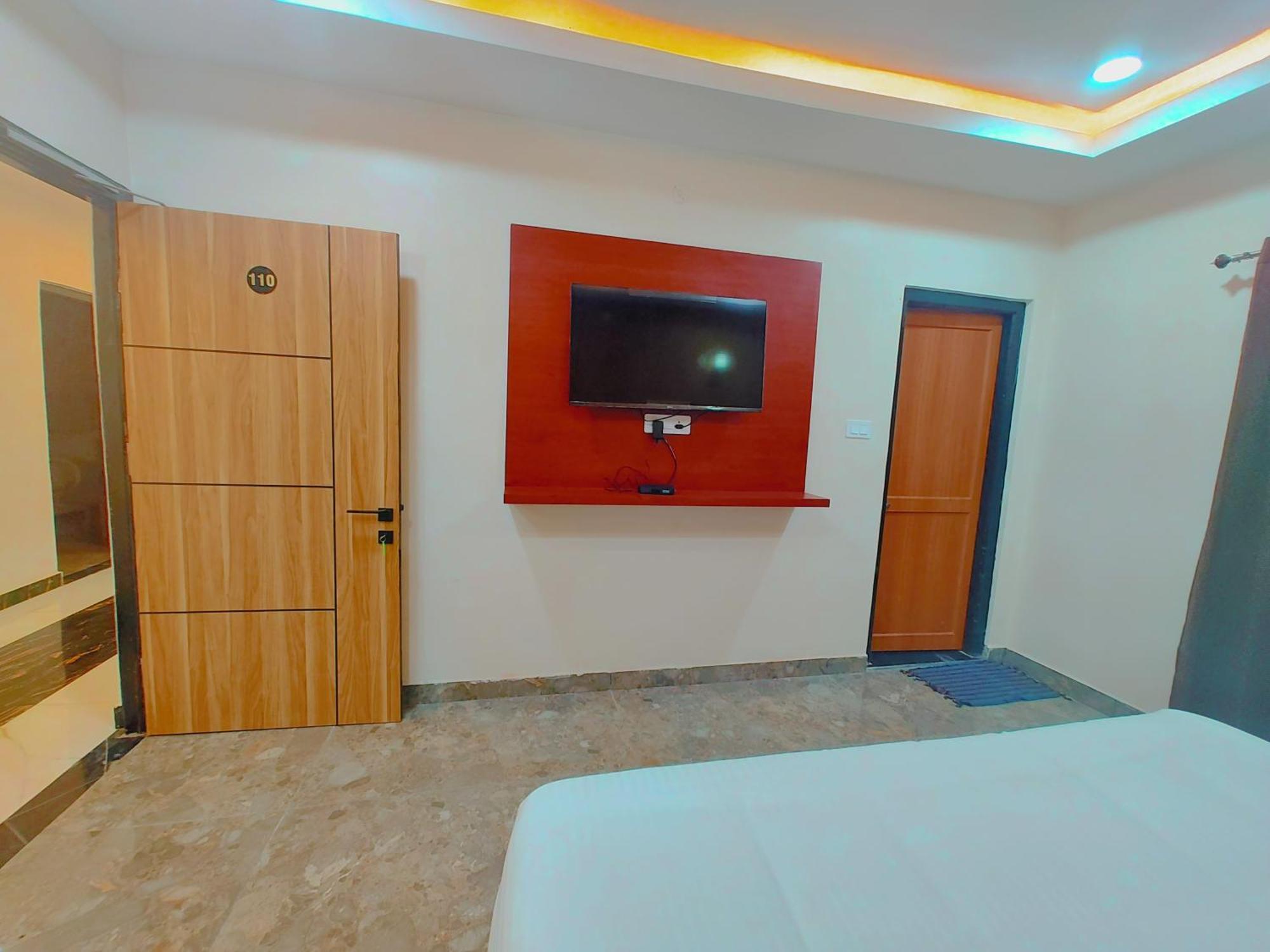Awadh Samrat Resort Ayodhya Exteriör bild