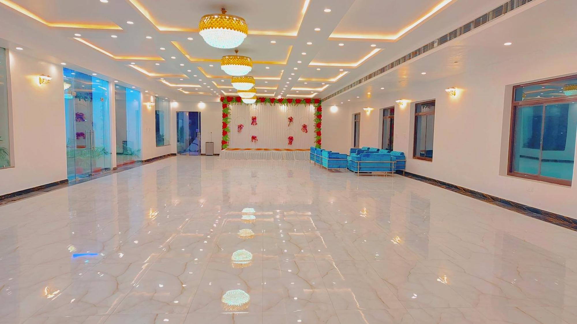 Awadh Samrat Resort Ayodhya Exteriör bild