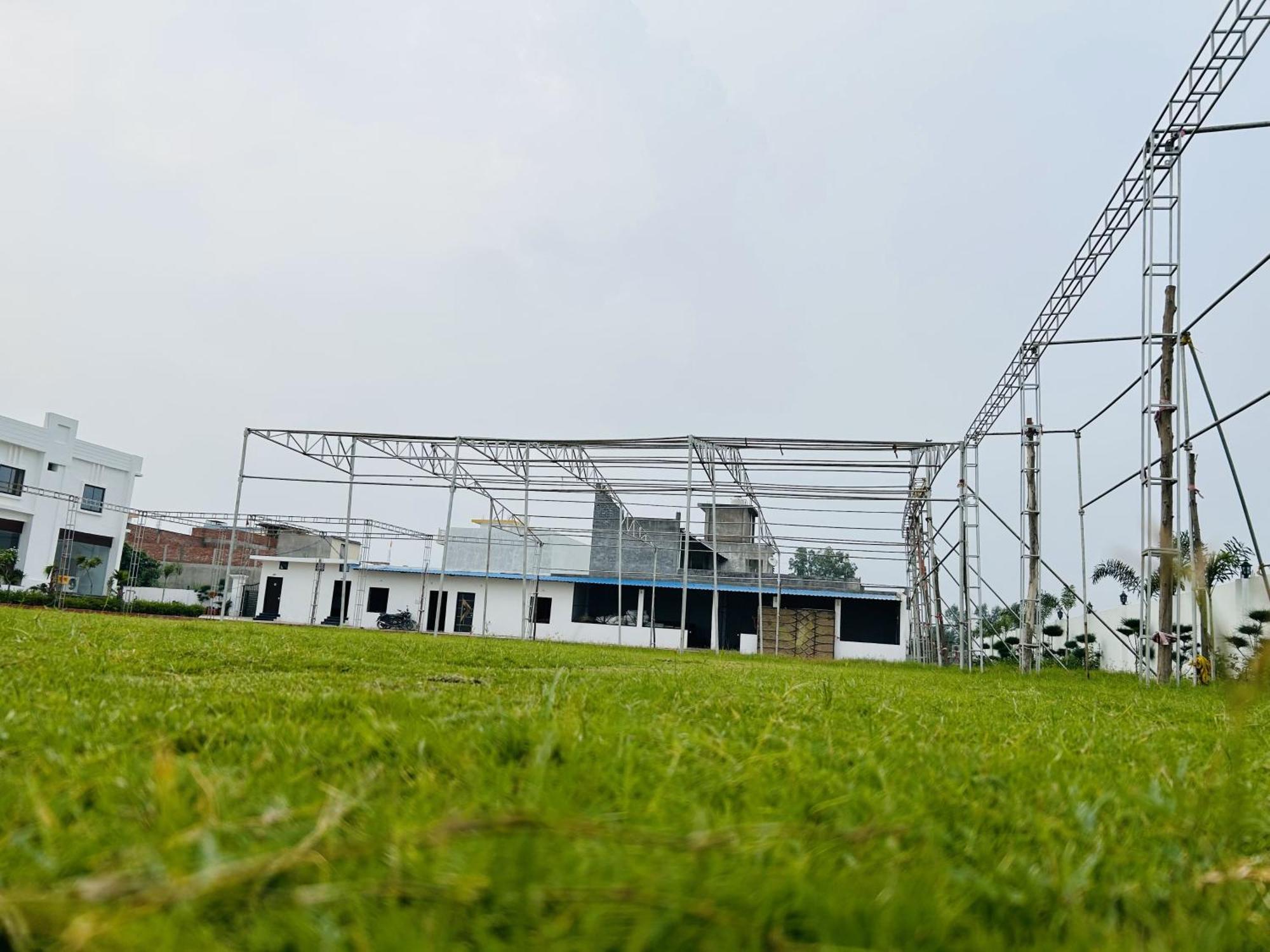 Awadh Samrat Resort Ayodhya Exteriör bild
